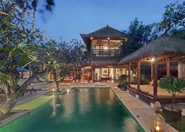 Vakantiehuis Luxury 6-bedroom In Seminyak